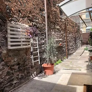 Vicolo Lavico , Catania Italia